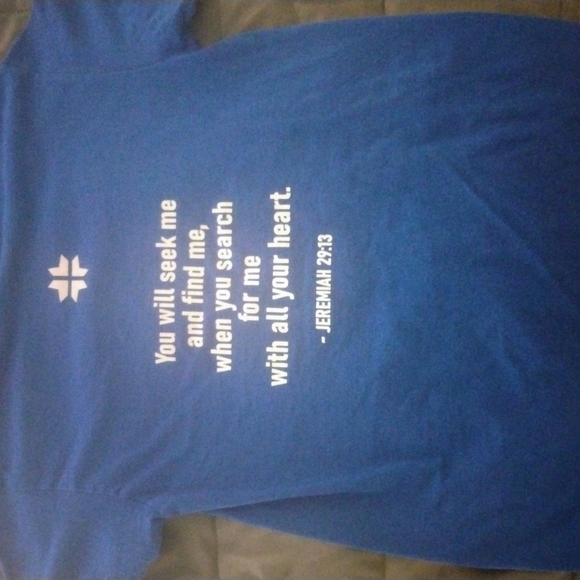 Small Seek Jesus Tshirt - Picture 3 of 5